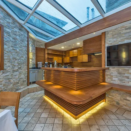 特殊类别百万石酒店